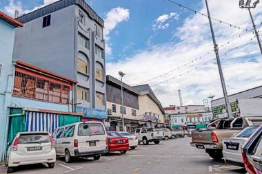 OYO 90604 City Hotel