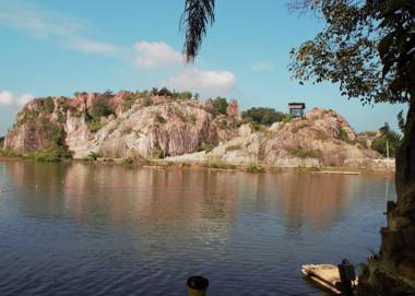 Tadom Hill Resorts