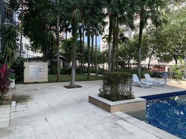 Amisha Home Design & Comfortable 2 Bedrooms Apartment