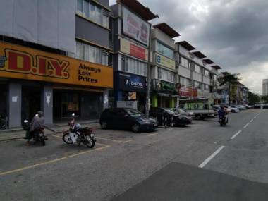 SPOT ON 90500 Sri Rampai Metro Hostel