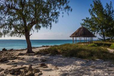 Namahamade Lodge Restaurante & Beach Bar