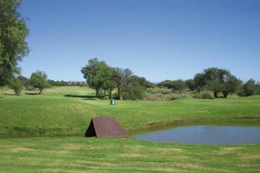 Beautiful Studio! Modern securecomfy stay in Windhoek Golf Estate