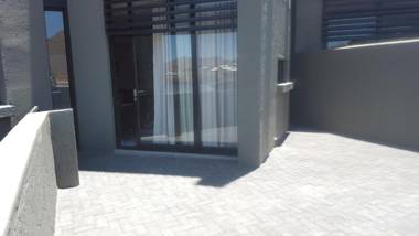 Elegant Apartment at Grove Mall