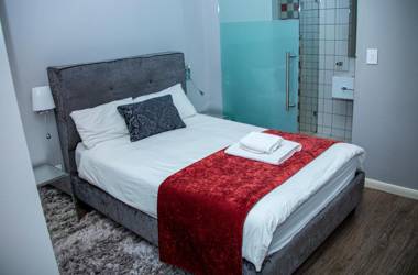 Urban Oasis Apartments Eros