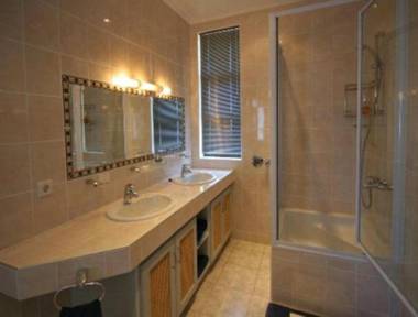 Chala-Kigi Apartments