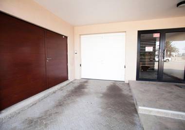 RnB's Seaside Apartments