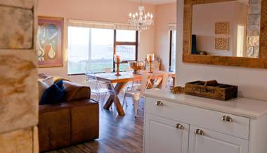 Beachfront Apartment @ Morleenpark unit 11