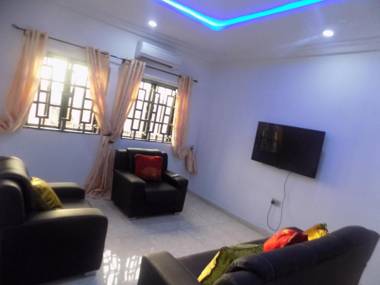 Lovely Entire 2 BEDROOM apartment-Port Harcourt -N25000