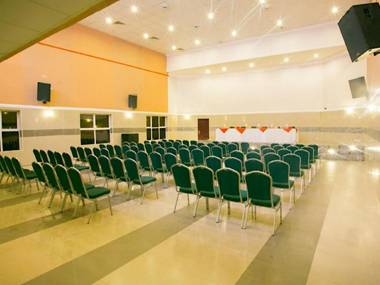 D'Palms Airport Hotel