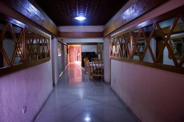 Deke Hotel and Suites