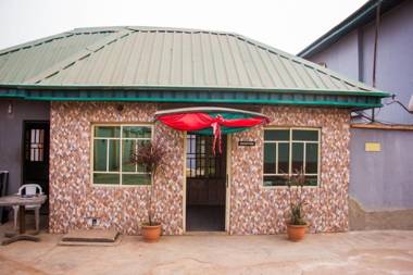 Duckland Hotel & Suites Ltd