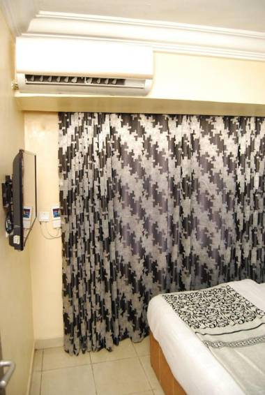 Dawn Carrington Hotels & Suites