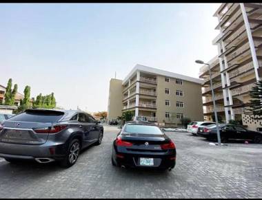 Amazing 3 bedrooms waterfront apartments @ Lekki phase 1