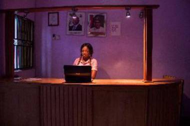 De Web Hotel & Lodge