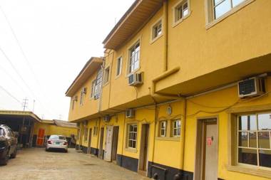 Adesuwa Royal Guest House Ipaja