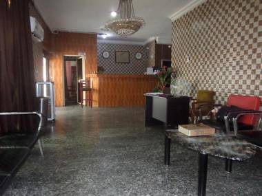 Emglo Suites & Service Apartment