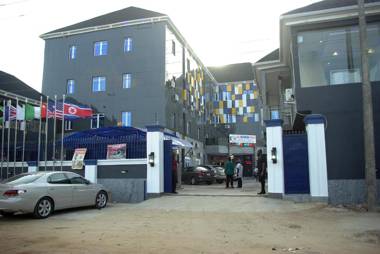 De Jessica's Global Hotel & Suites