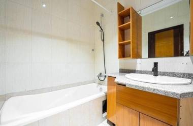 Luxury 2bedroom Apartment with pool