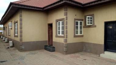 Momak 2 Hotel & Suites