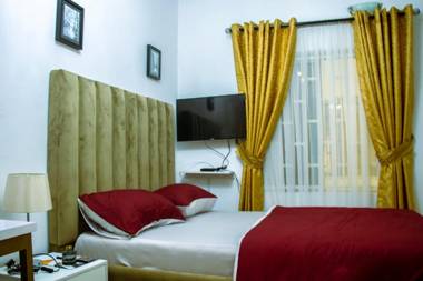 Montreal Suite by Jaynice Homes