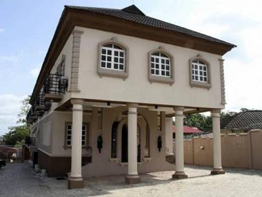 La Maison Hotel And Suites