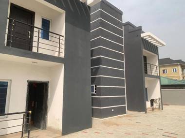 Beautiful 2-Bed Apartment in Badore First Unity