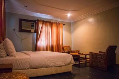 Chelsea Suites Limited (Main)