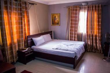 Cavitex Hotel & Suites