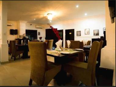 Bjorne Suites