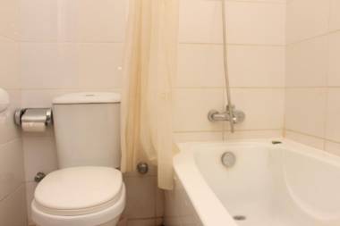 Kriscane Suites Annex