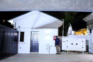 LOTUS EXECUTIVE SUITE RHODABODE APT.