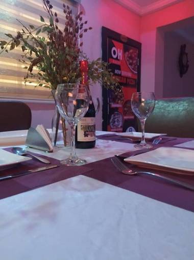 Oragon Hotel and Suites