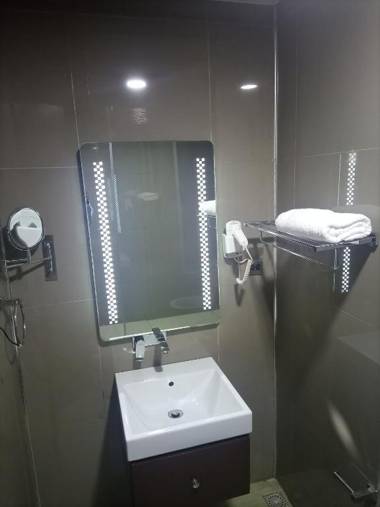 Pearlwort Hotel and Suites