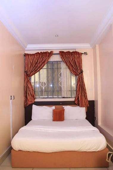 Chantella Suites