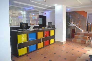 Presken Hotel (Awolowo way)