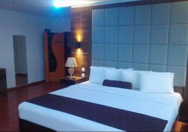 Presken Hotel (Awolowo way)