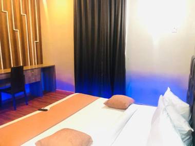 Mayor's & Diplomat Suite