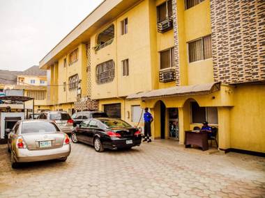 Tobby Royal Suites