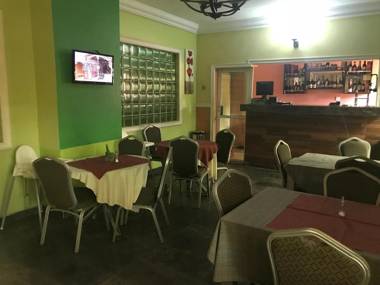 Richmond Hills Suites