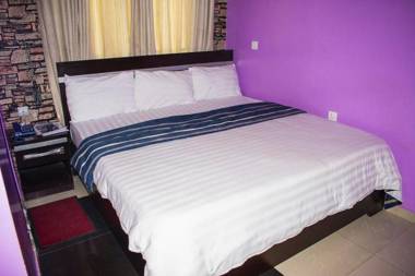 Crestview Hotel & Suites