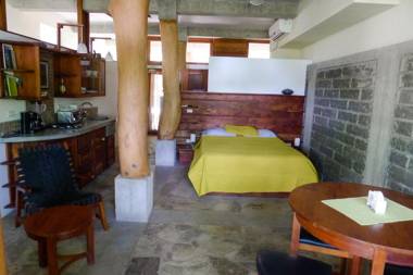 Amazing Studio Apartment with Pool - Close to Beach