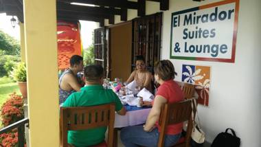 El Mirador Suites and Lounge