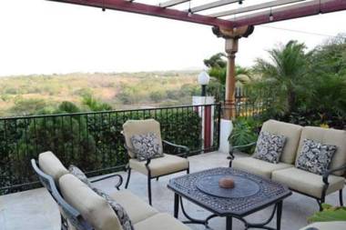 Los Altos Apartments & Studios