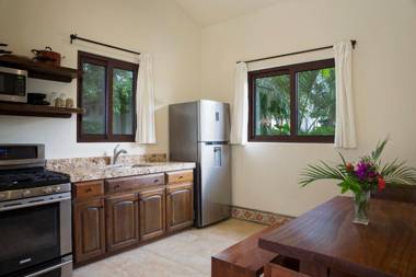 Fort Walker (Beachfront House+Studio)