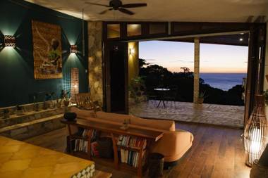 Casa del Arte master suite