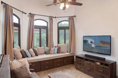 Mi Casa Soñada (House & Studio)