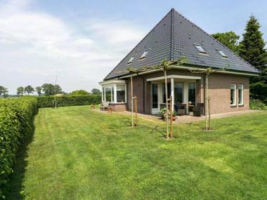 Tranquil Holiday Home in Balkbrug with Garden