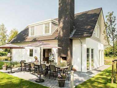 Spacious home with a fireplace at 3 km from Baarle-Nassau