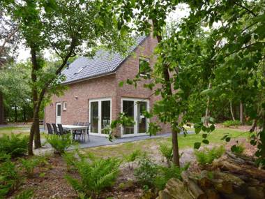 Beautiful house with 2 bathrooms completely free on private plot of 7000 m2