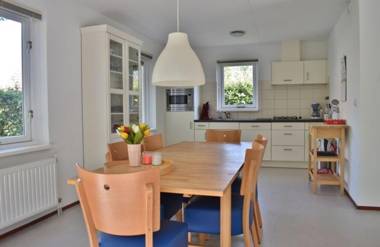 Holidayhouse - Zuidweg 18 Zonnemaire 'Park Viletta huisje 28'